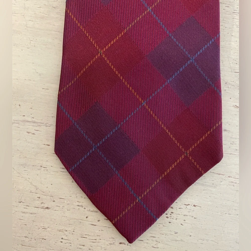Paul Stuart Made in USA Plaid Woven Silk‎ Tie in Burgundy (Multi) $195